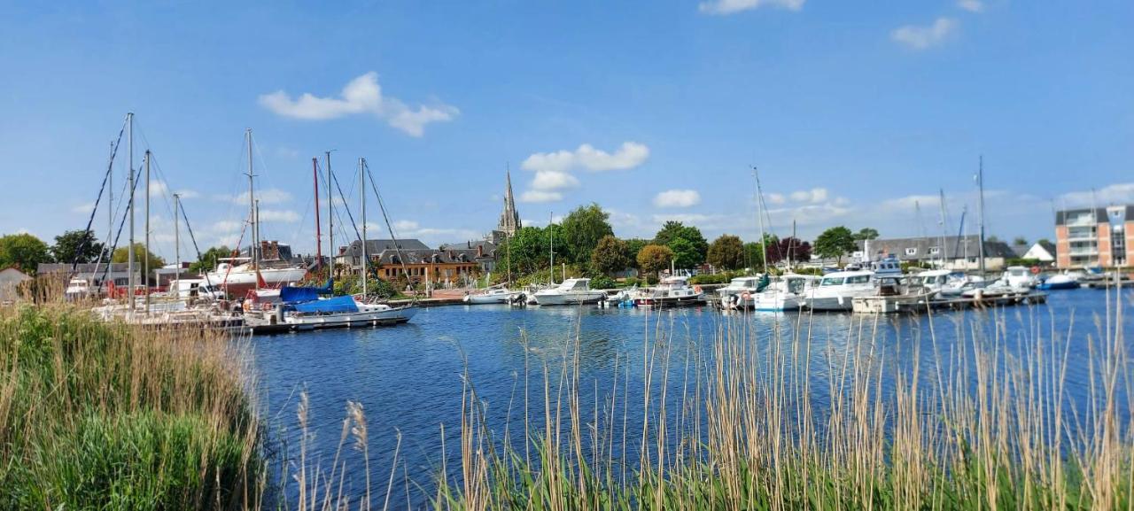 Gite Au Coeur Du Dday Brevands Exterior foto
